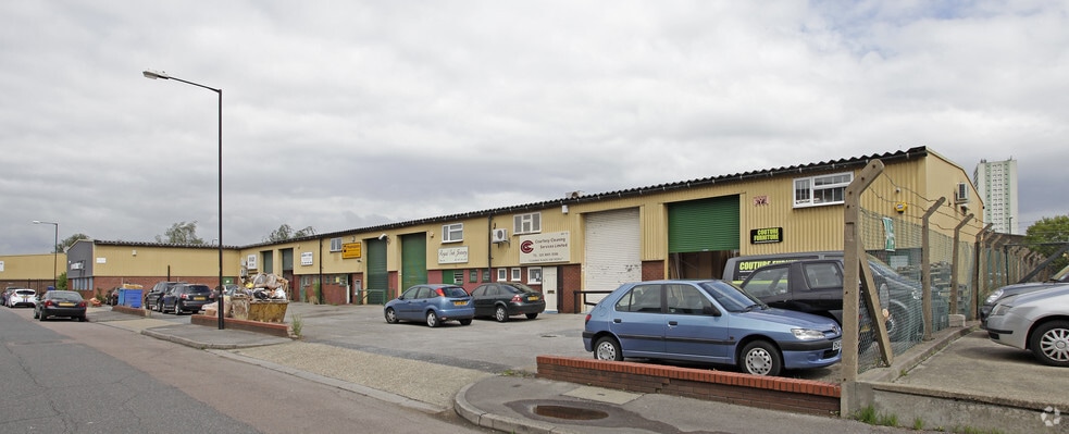 Woodall Rd, Enfield for sale - Primary Photo - Image 1 of 1