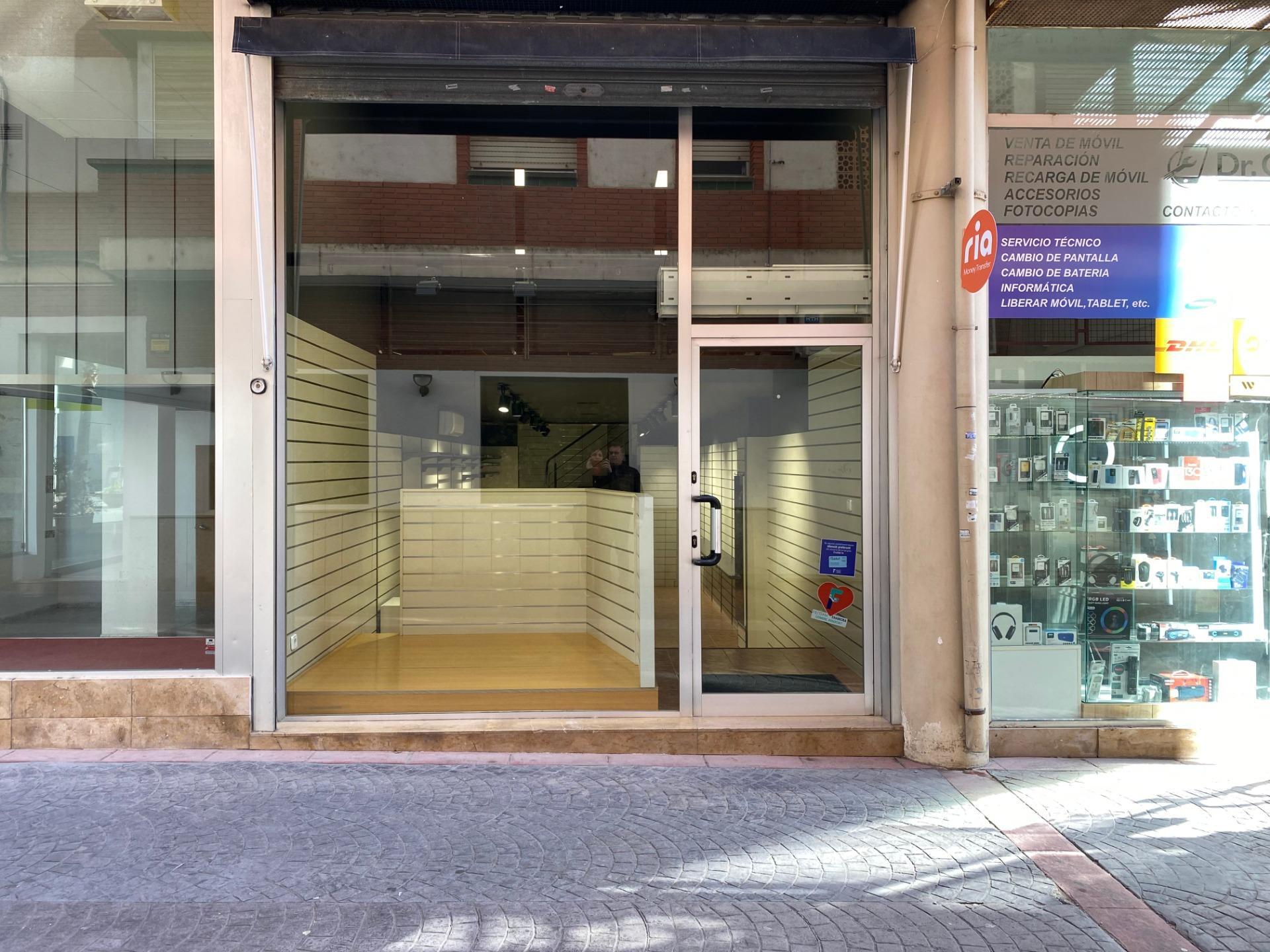 Retail in Amposta, Tarragona to rent Building Photo- Image 1 of 11