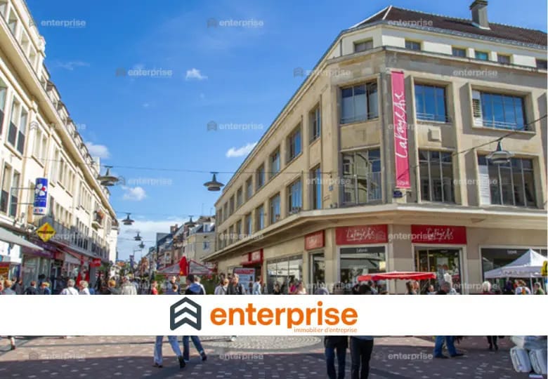 Vente Commerce 70 m² - Photo 1