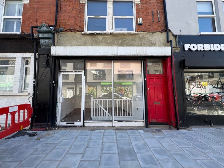 199 Garratt Ln, London to rent - Building Photo - Image 2 of 10