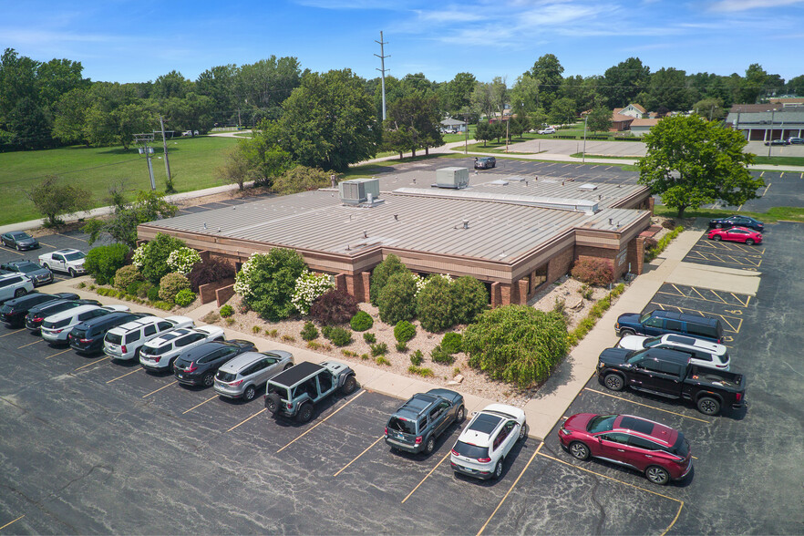 2727 N Oakland Ave, Decatur, IL for sale - Building Photo - Image 2 of 4