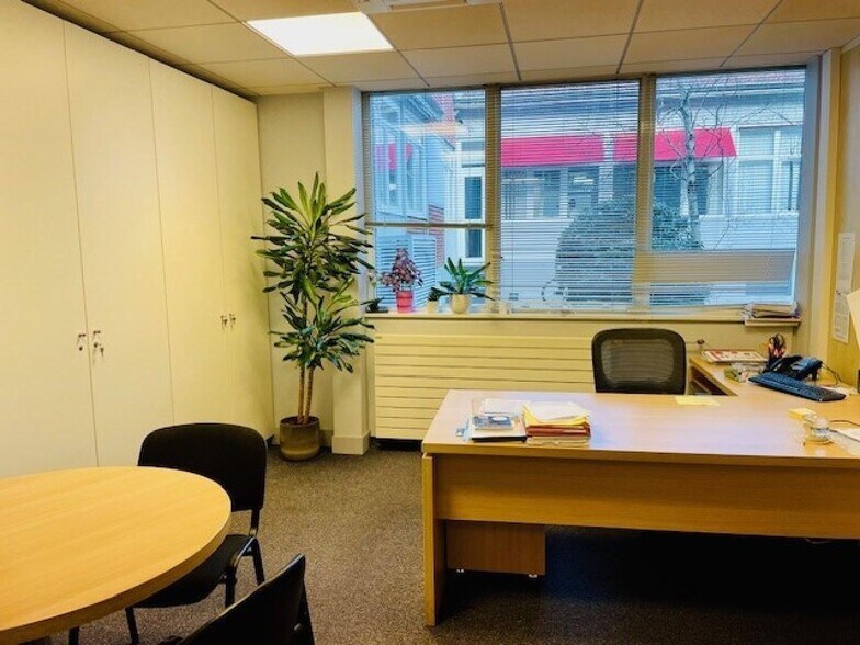 Office in Ivry-sur-Seine to rent - Interior Photo - Image 2 of 6