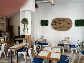 Retail in Madrid, Madrid to rent Interior Photo- Image 1 of 4