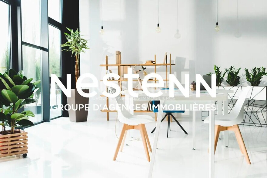 Retail in Vannes for sale - Building Photo - Image 2 of 4