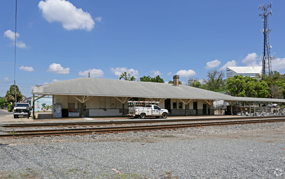 917 Railroad Ave, Tallahassee, FL for sale - Building Photo - Image 3 of 5