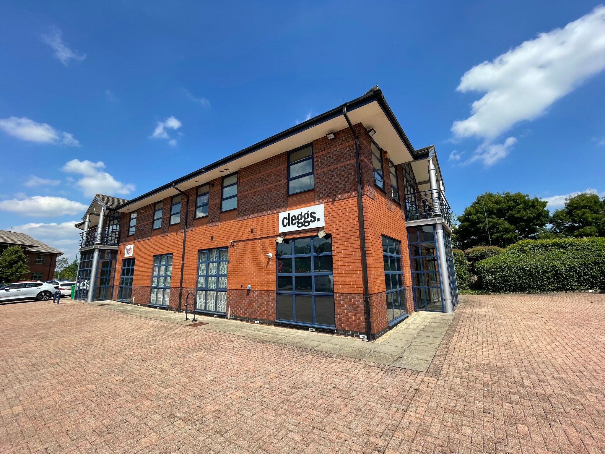 Ruddington Ln, Nottingham to rent Building Photo- Image 1 of 4