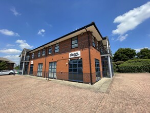 Ruddington Ln, Nottingham for rent Building Photo- Image 1 of 4