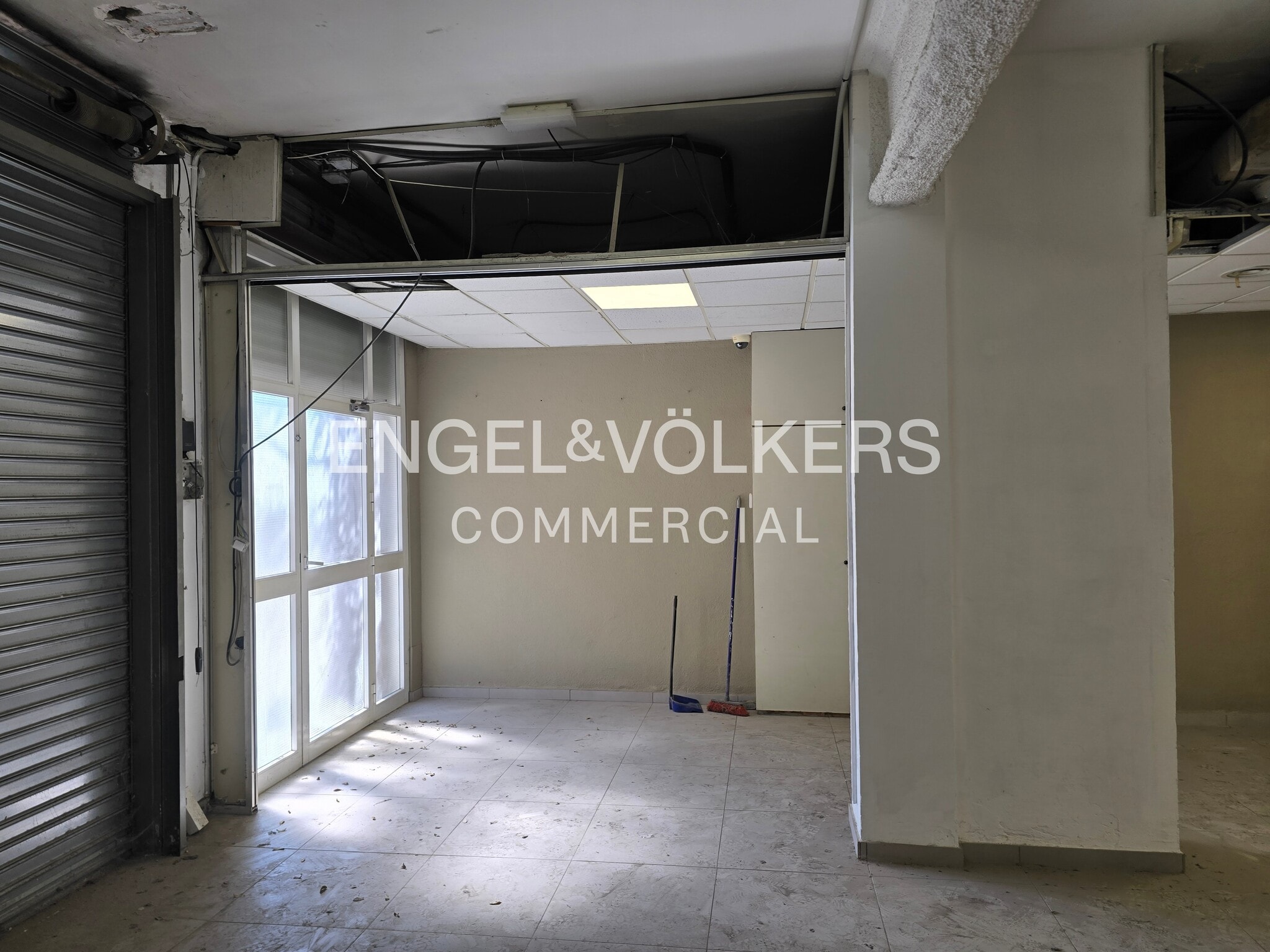 Retail in Barcelona, Barcelona to rent Interior Photo- Image 1 of 25