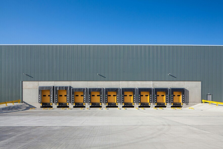 Liverpool International Business Park, Liverpool to rent - Building Photo - Image 2 of 8