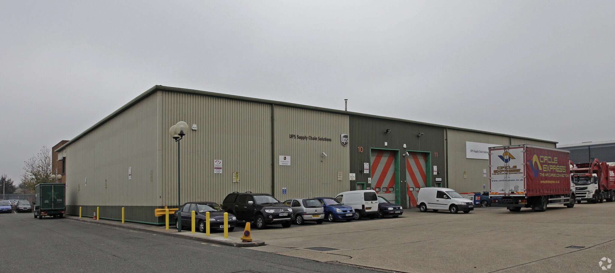 Blackthorne Cres, Slough for sale Primary Photo- Image 1 of 1