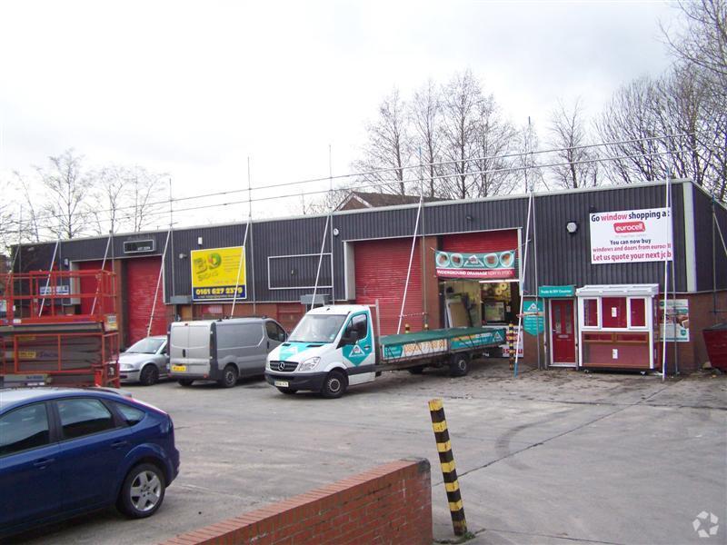 Neville St, Oldham for sale Primary Photo- Image 1 of 1