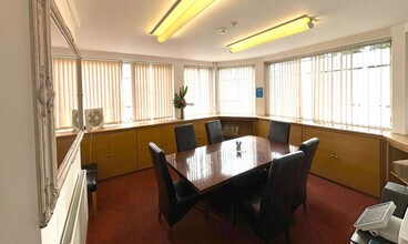 104 South End, Croydon to rent Interior Photo- Image 2 of 2