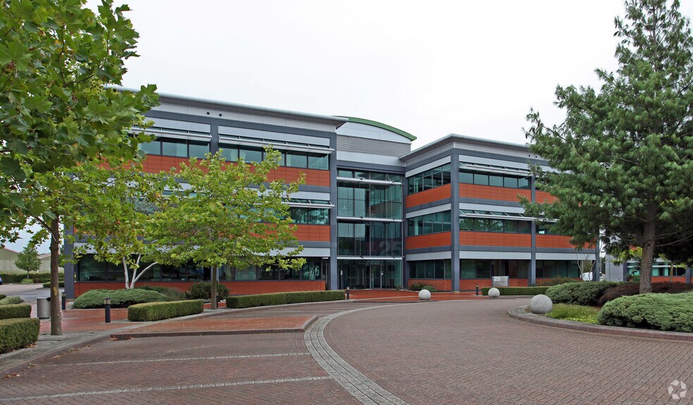 25 Western Ave, Milton for sale - Primary Photo - Image 1 of 1