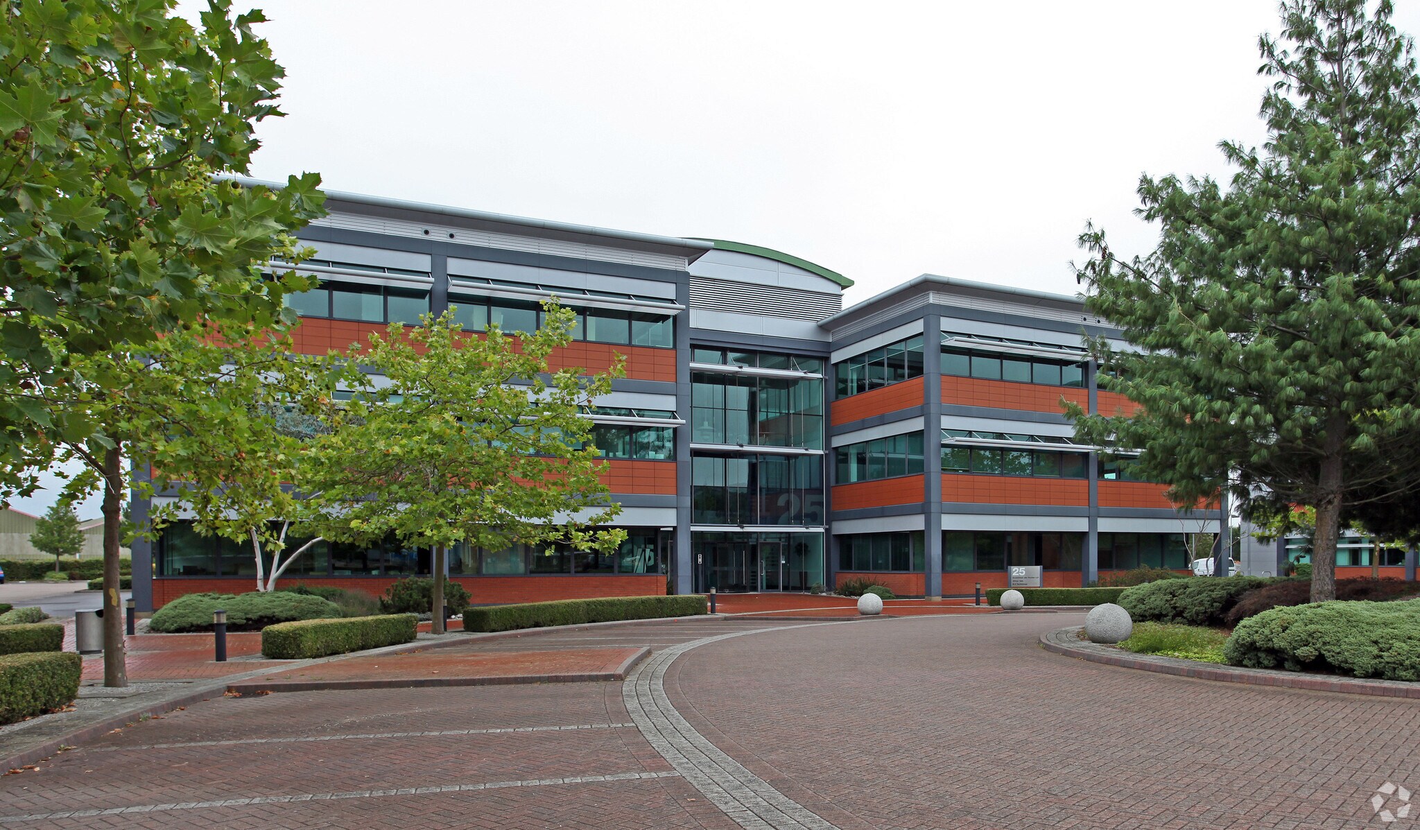 25 Western Ave, Milton for sale Primary Photo- Image 1 of 1