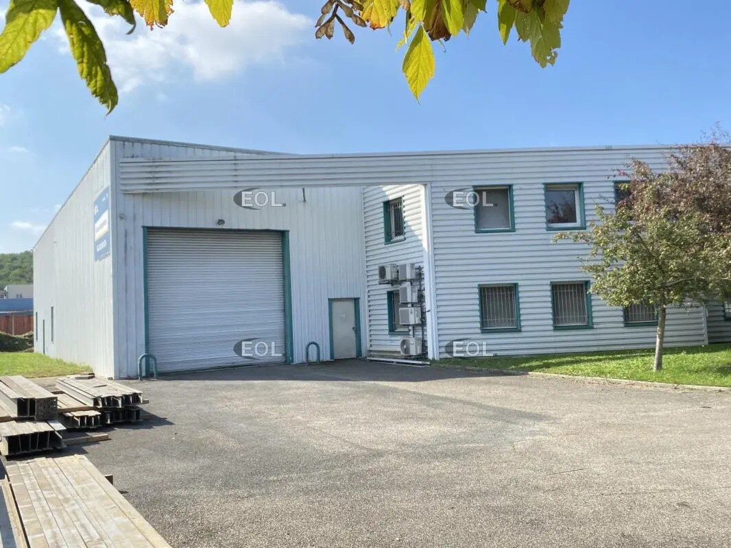 Industrial in Toussieu to rent Building Photo- Image 1 of 18