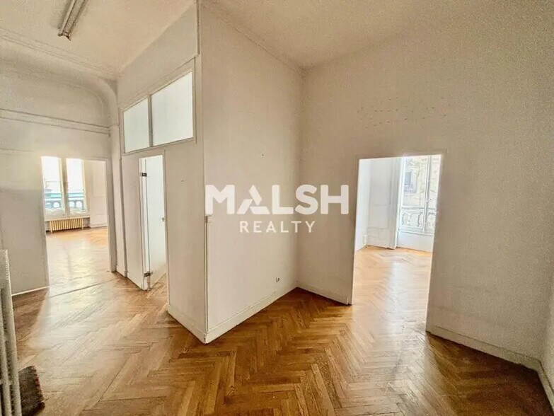 Office in Lyon to rent - Interior Photo - Image 3 of 12