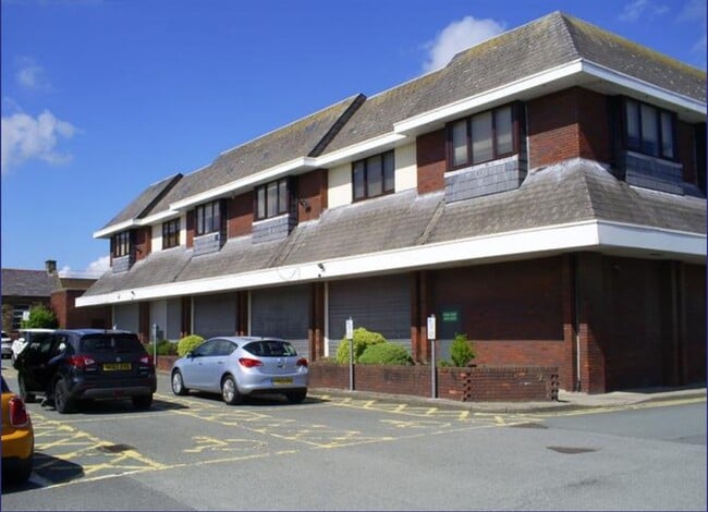 More details for Ambrose Lloyd Centre, Mold - Retail to Rent