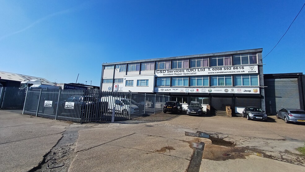 Cranes Clos, Basildon for sale - Building Photo - Image 1 of 1