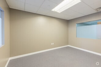 925 B St, San Diego, CA to rent Interior Photo- Image 1 of 5