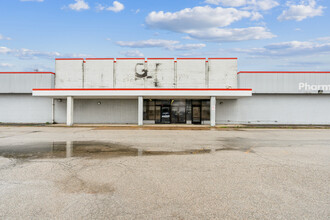 1-14 W Reynolds St, Pontiac, IL for rent Building Photo- Image 1 of 13