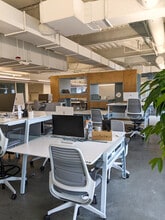 500 W Broad St, Columbus, OH to rent Building Photo- Image 1 of 10