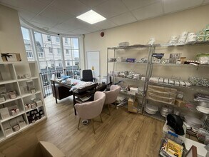 119-120 Western Rd, Brighton to rent Interior Photo- Image 1 of 9