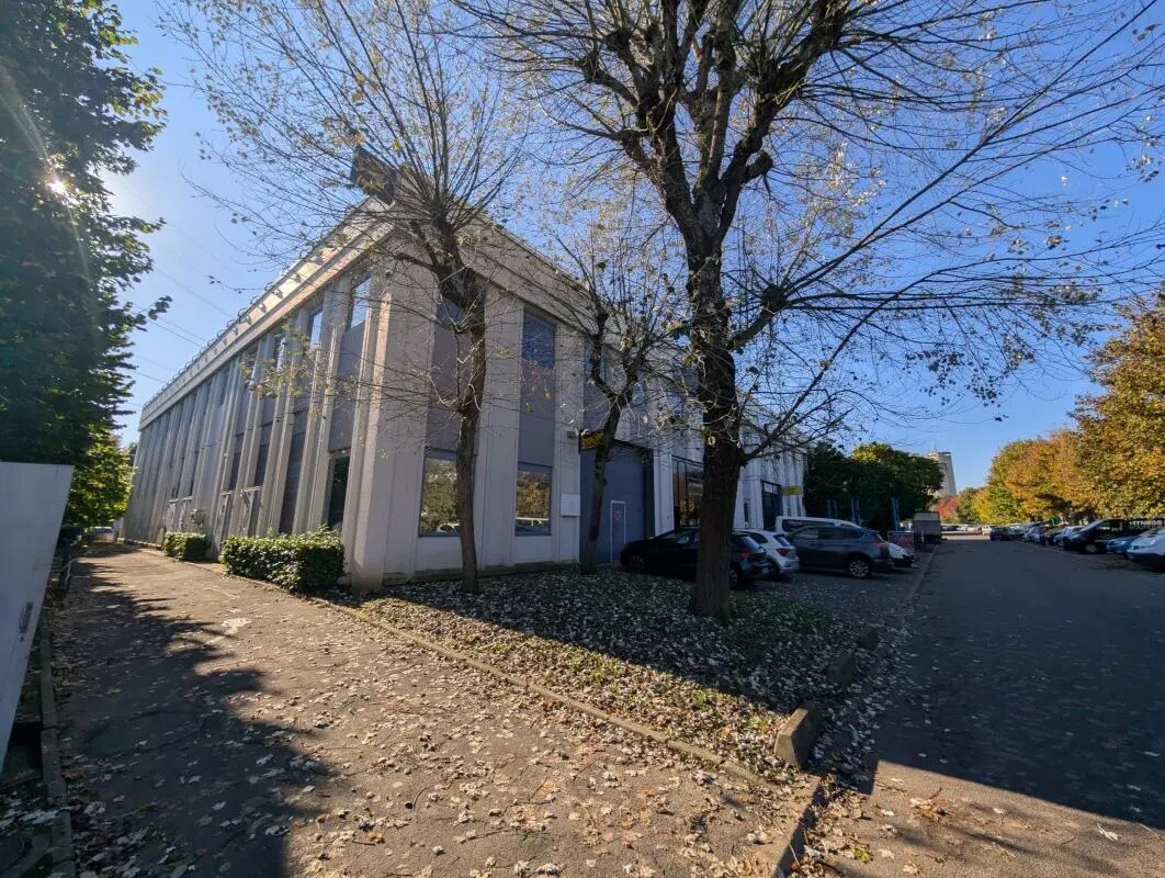 9 Chaussée Jules César, Osny for sale Building Photo- Image 1 of 7