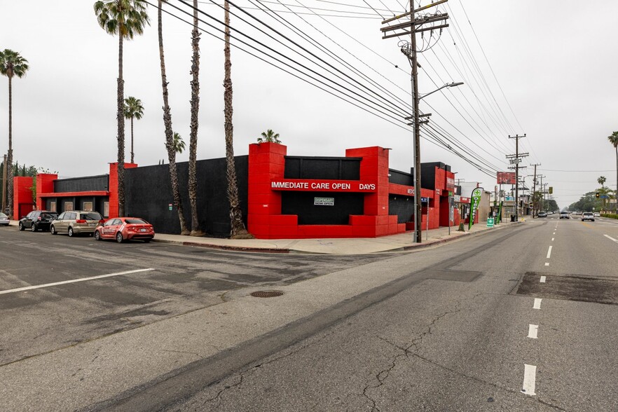 19234 Vanowen St, Reseda, CA for rent - Building Photo - Image 3 of 15