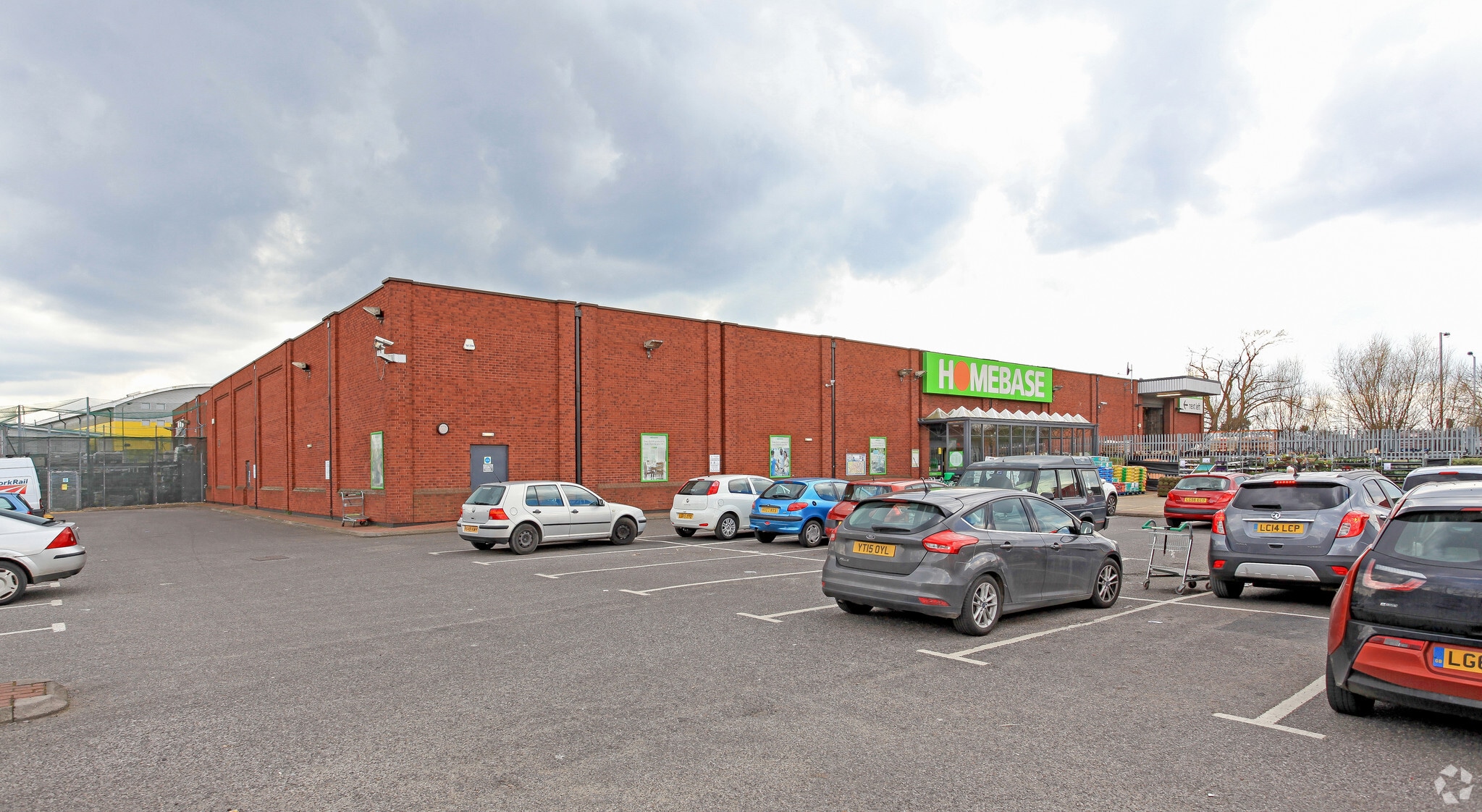 2 Jubilee Way, London for sale Primary Photo- Image 1 of 1