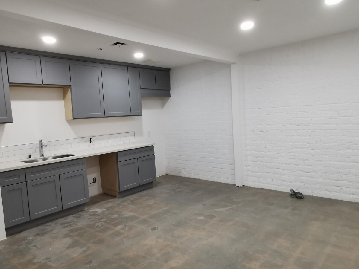 70257037 Laurel Canyon Blvd, North Hollywood 91605 UK