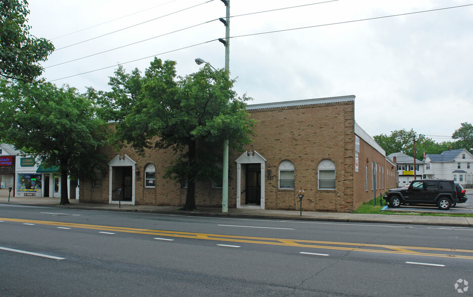 337-343 Merrick Rd, Lynbrook, NY for rent - Building Photo - Image 1 of 1