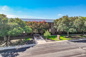 4400 S Piedras Dr, San Antonio, TX for rent Building Photo- Image 1 of 17