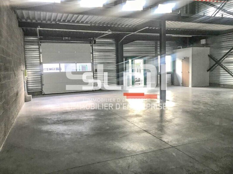 81 Route De Loyettes, Tignieu-Jameyzieu to rent - Building Photo - Image 2 of 7