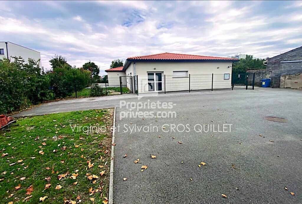 Vente Bureaux 330 m² - Photo 1
