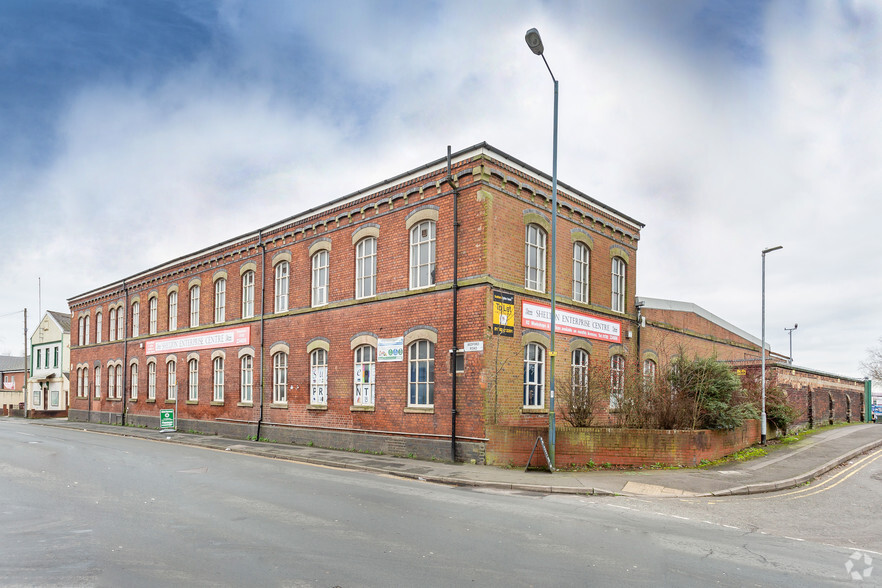 Bedford St, Stoke On Trent for rent - Primary Photo - Image 1 of 2