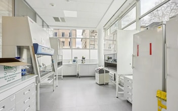 Office in Lyon to rent Interior Photo- Image 2 of 4