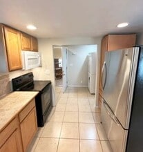 17244 SE Wax Rd, Covington, WA to rent Interior Photo- Image 2 of 4