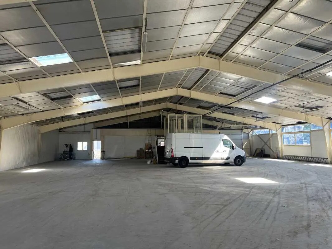 Office in Bordeaux to rent Interior Photo- Image 1 of 7