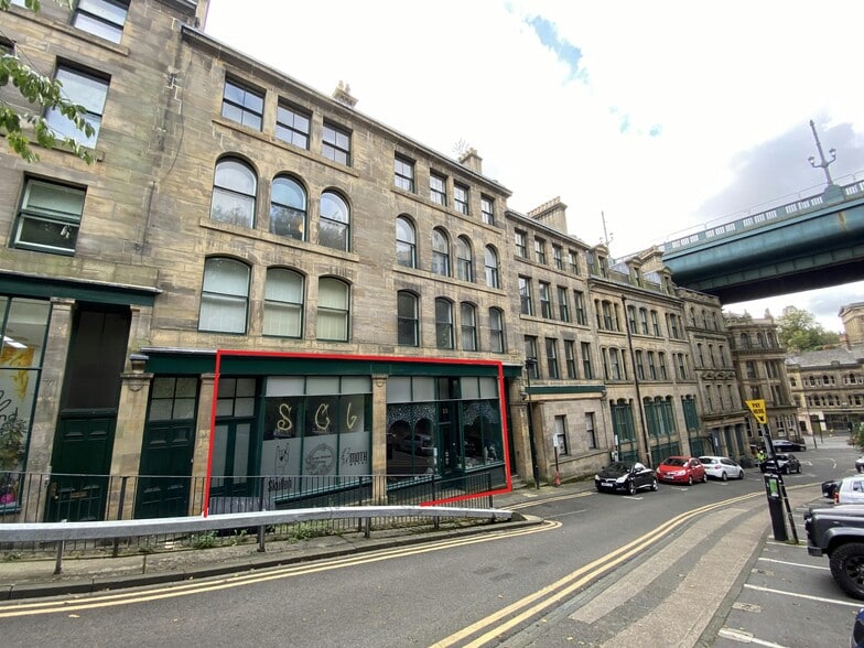 10-12 Akenside Hl, Newcastle Upon Tyne to rent - Building Photo - Image 2 of 6