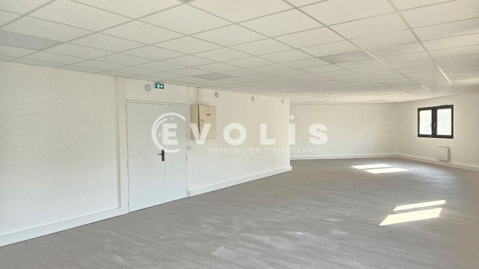 42-48 Rue Denis Papin, Ivry-sur-Seine to rent - Interior Photo - Image 3 of 52