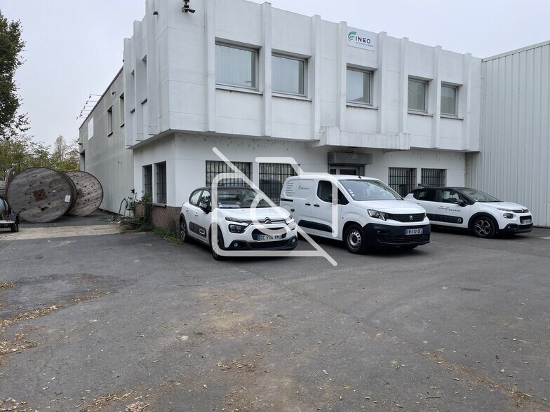 Light Industrial in Valenton to rent - Building Photo - Image 1 of 1