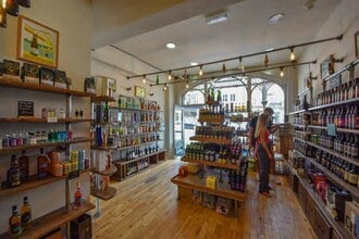 The Crescent, Buxton for sale Interior Photo- Image 2 of 2