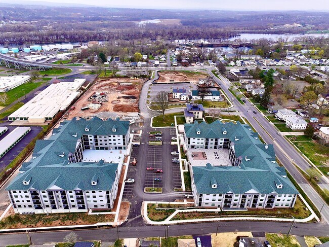 More details for Main St, Portland, CT - Mixed-use to Rent