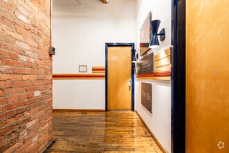 364-424 Rue Guy E, Montréal, QC to rent Interior Photo- Image 1 of 3