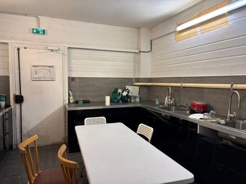 Light Industrial in Champigny-sur-Marne to rent - Building Photo - Image 3 of 11
