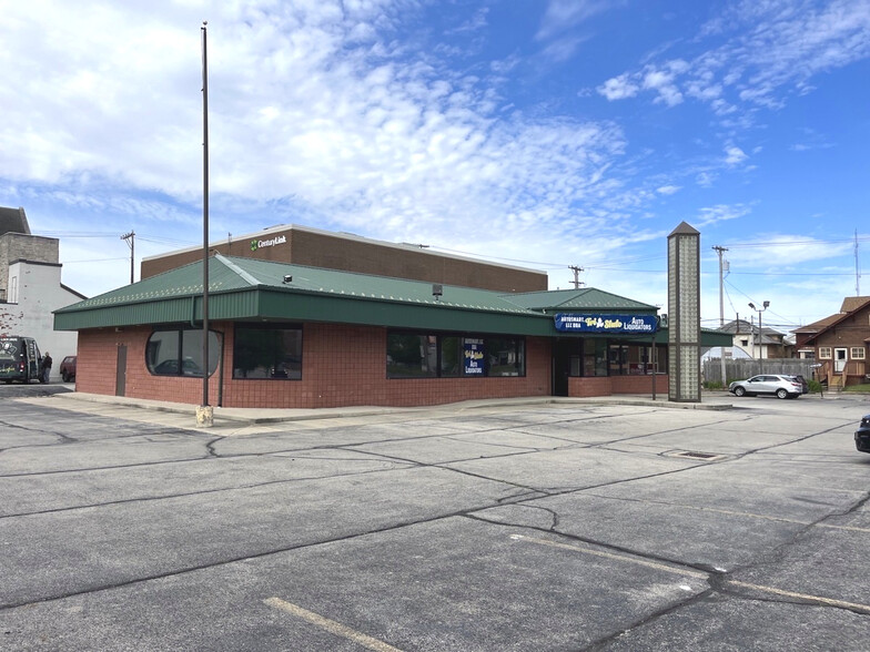 143 N Main St, Bellefontaine, OH for rent - Building Photo - Image 1 of 5