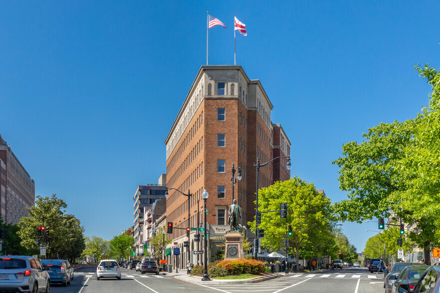 1301 Connecticut Ave NW, Washington, DC for rent - Building Photo - Image 2 of 11