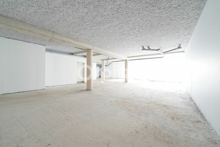 29 Rue Gantillon, Villefranche-sur-Saône for sale - Interior Photo - Image 1 of 6
