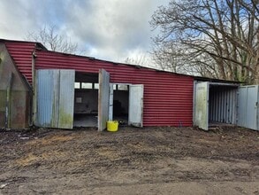 Lyndhurst Rd, Christchurch to rent Building Photo- Image 2 of 20