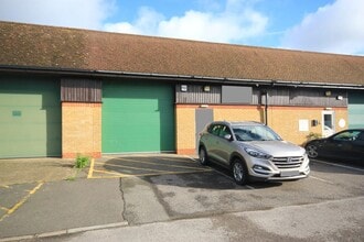 Ashford Rd, Lenham to rent Building Photo- Image 1 of 2